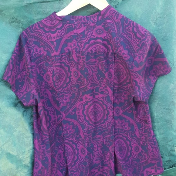 Blouse - Picture 2 of 3